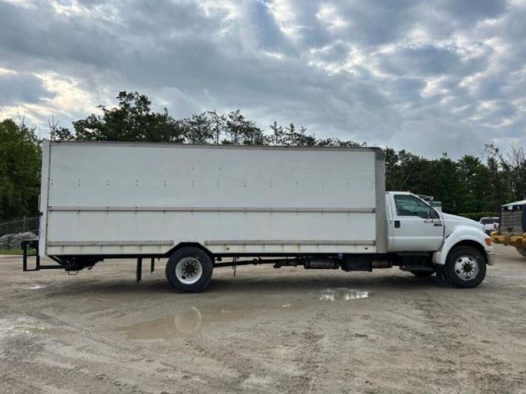 2013-ford-f750-xl-image-3