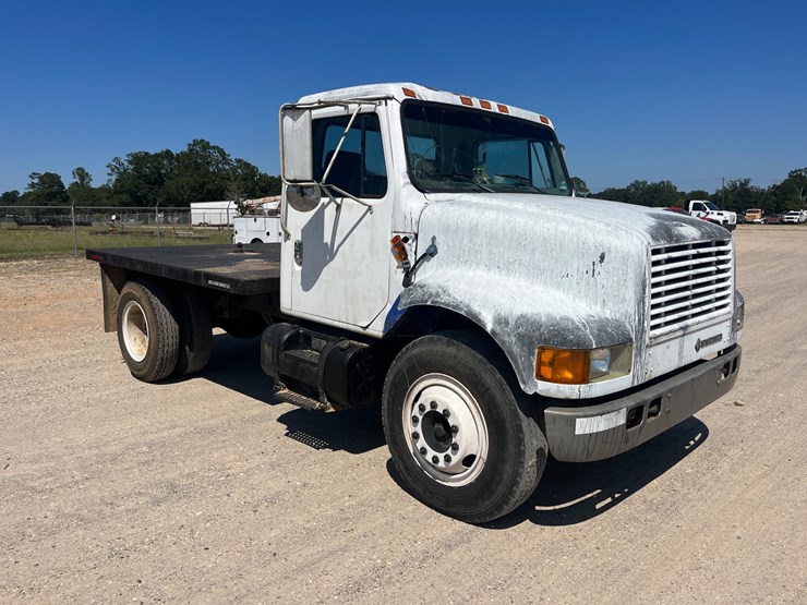 1992-international-4700-image-2