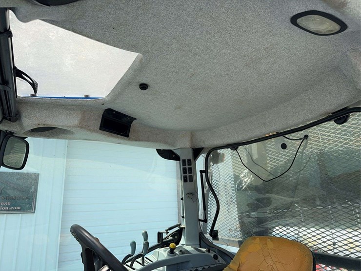 new-holland-t6020-image-24