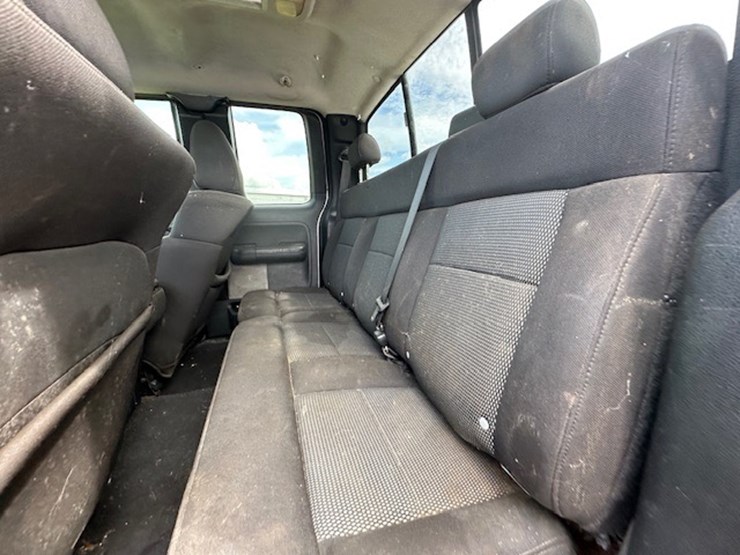 2004-ford-f150-image-30