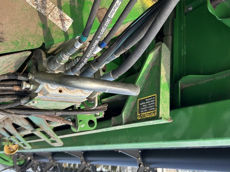 2011-john-deere-635f-image-24