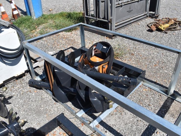 skid-steer-posthole-digger-w/-12"-and-18"-auger-image-1