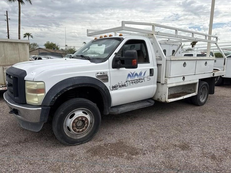 2010-ford-f550-image-1