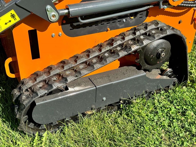 landhero-ldh-t460-mini-skid-steer-loader,-23-hp...-unused-image-3
