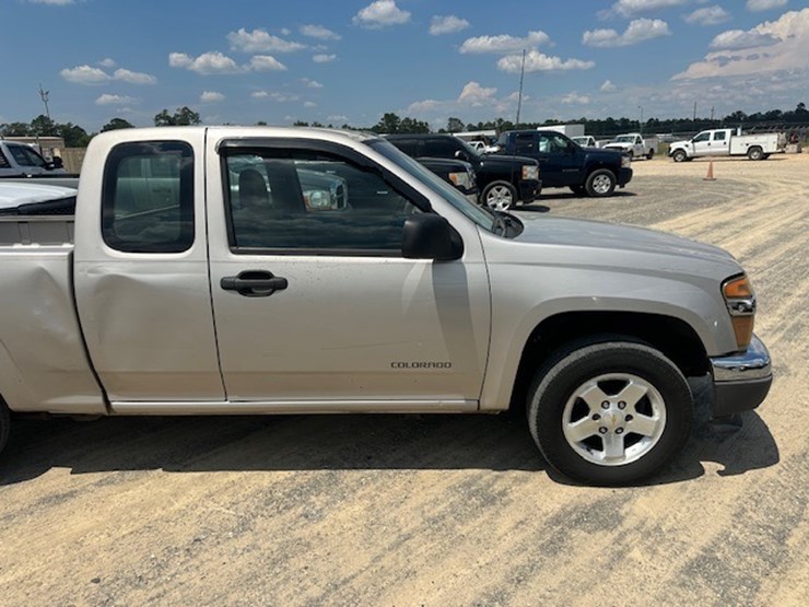 2005-chevrolet-colorado-image-17