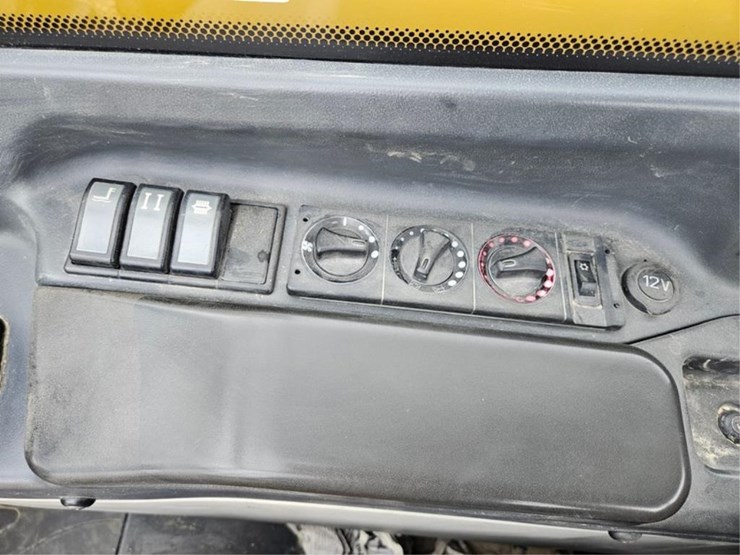 caterpillar-th407c-image-39