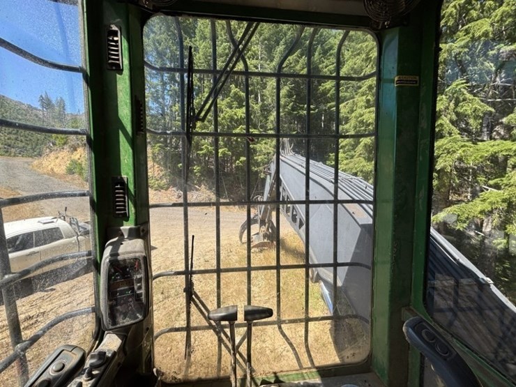 2013-deere-2954d-image-44