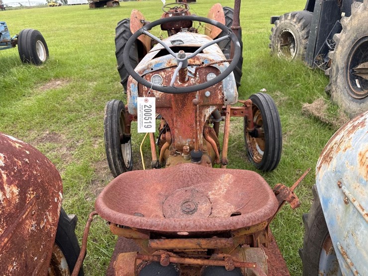 ford-8n-image-16