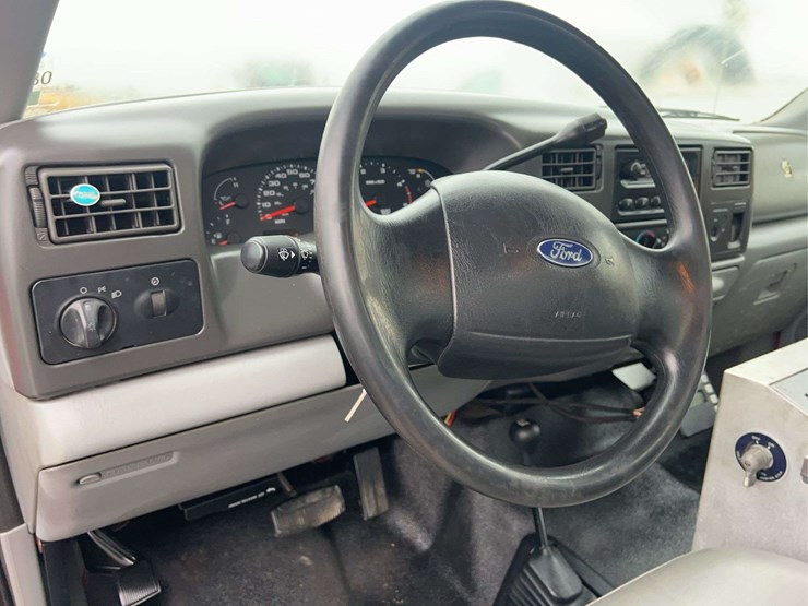 ford-f450-xl-image-34