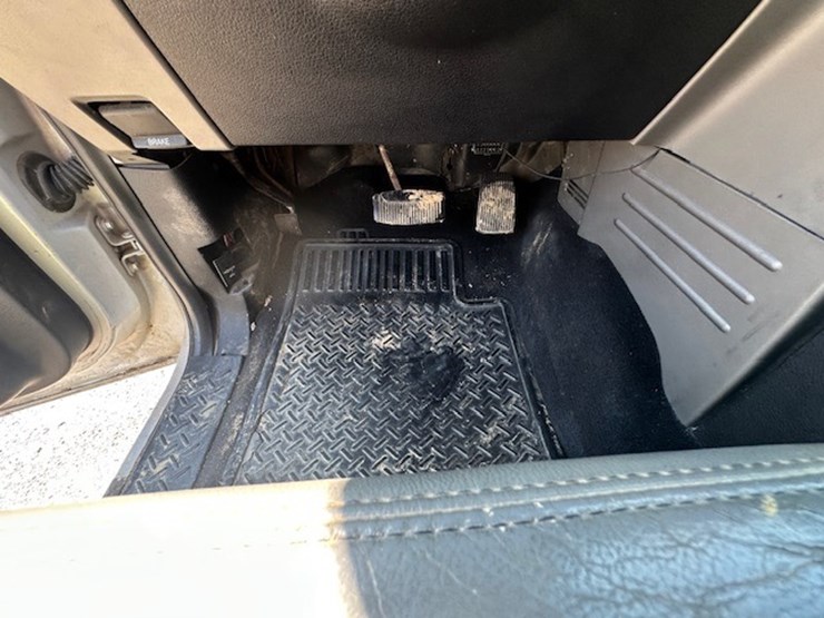 2004-ford-f150-image-48