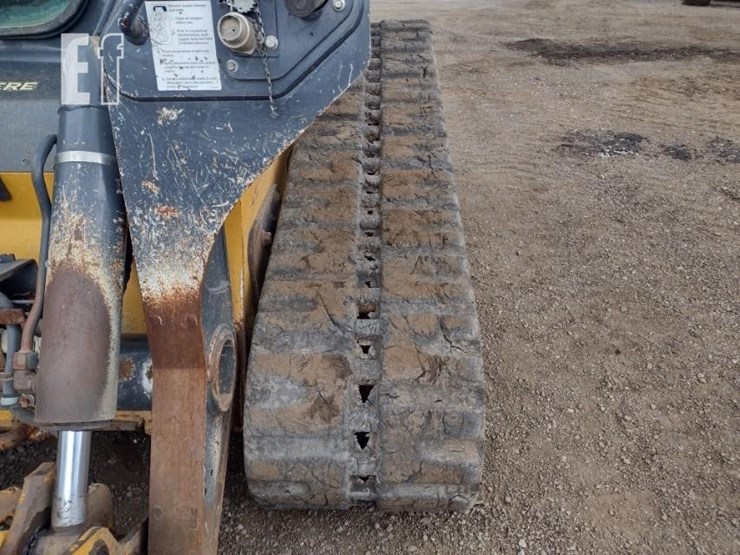 2020-deere-331g-image-26