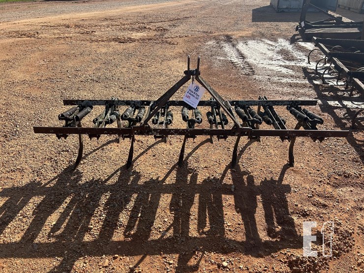 chisel-plow-7'-3078-image-1