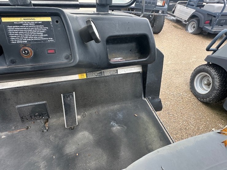 club-car-carryall-272-image-17