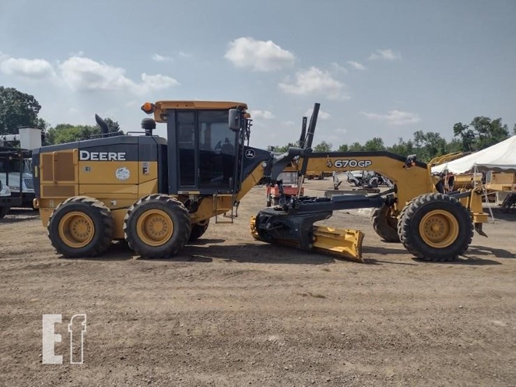 2020-deere-670gp-image-3