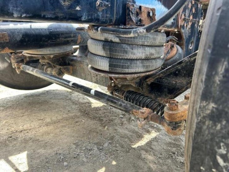 2022-kenworth-t800-image-65