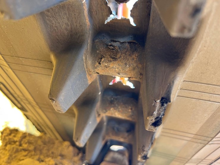 2020-caterpillar-259d3-image-12