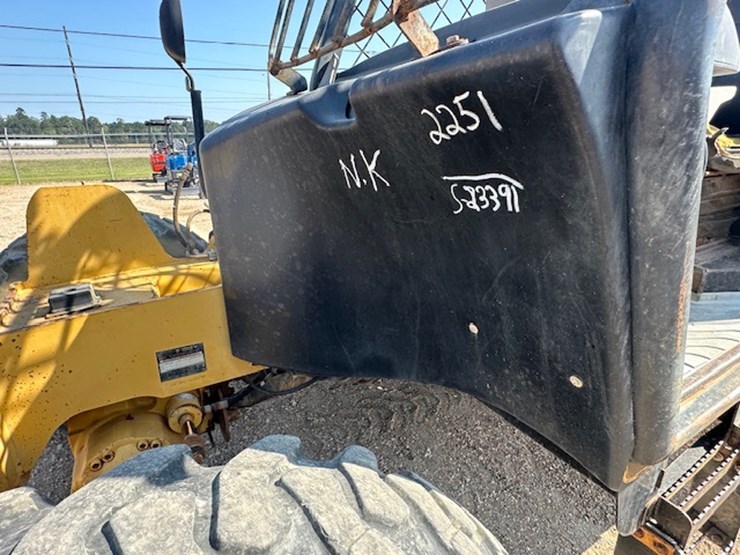 2005-caterpillar-th360b-image-23