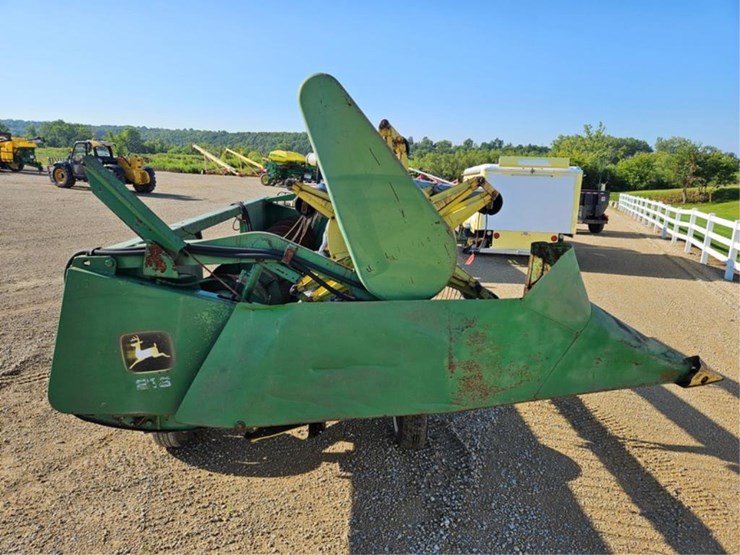 john-deere-216-image-6