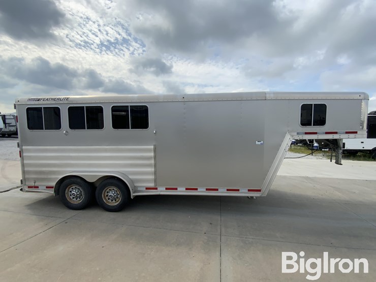 2015-featherlite-8541-image-4