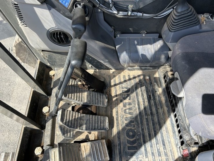 2018-komatsu-pc490-lc-11-image-37