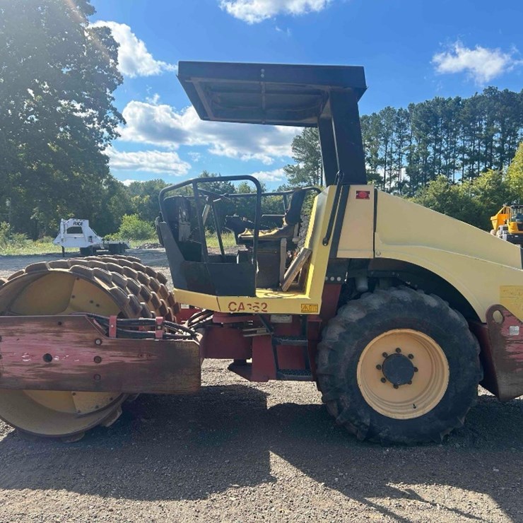 2004 DYNAPAC CA152PD