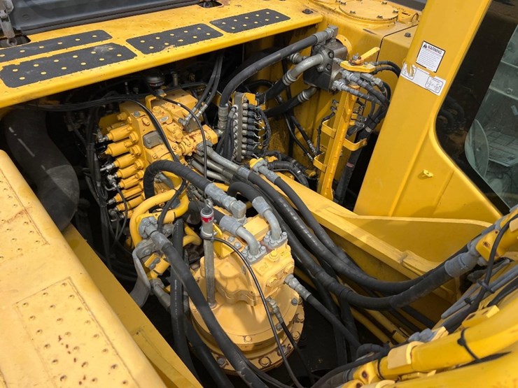 2018-komatsu-pc360-lc-11-image-17