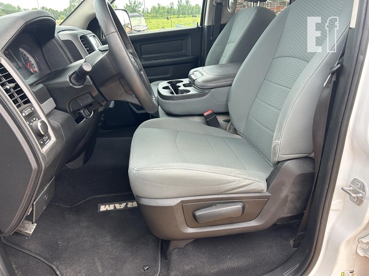 2018-dodge-1500-image-12