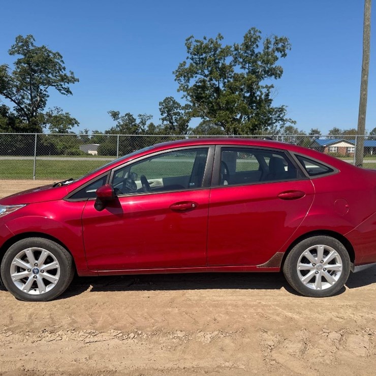 2011 FORD FIESTA SE CAR