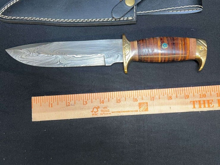 custom-damascus-steel-fixed-blade-knife-w/-cream/red-striped-handle-image-2