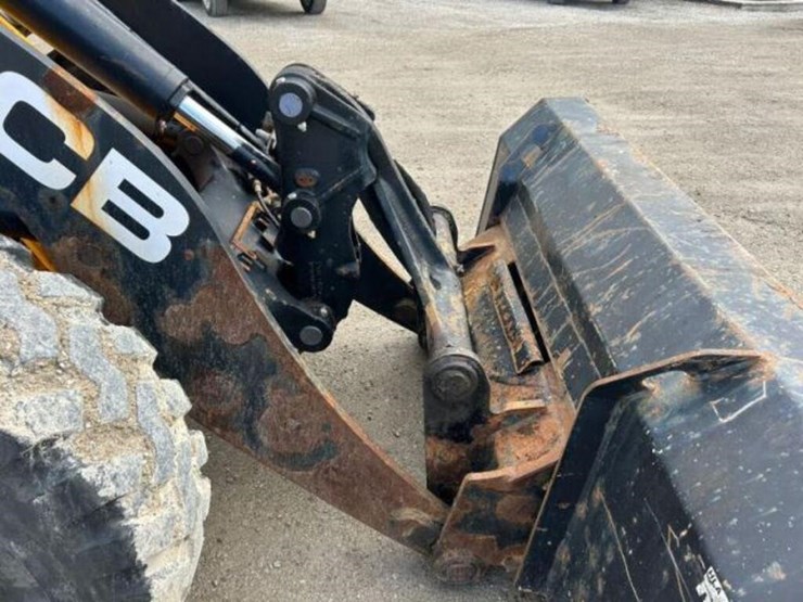 2019-jcb-409-image-32