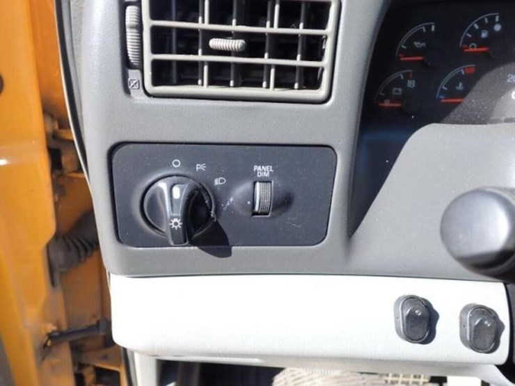 2005-ford-f750-xlt-image-20