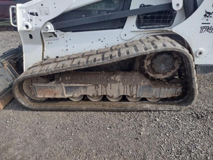 2019-bobcat-t740-image-21