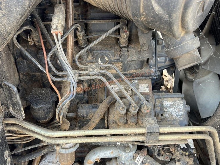 new-holland-tc34da-image-22