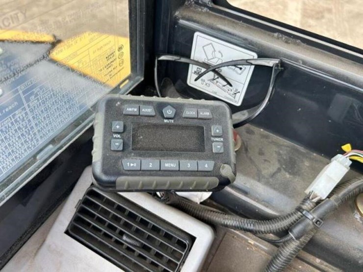 2023-deere-50g-image-12