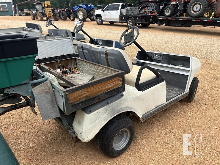 club-car-golf-cart-3009-image-4