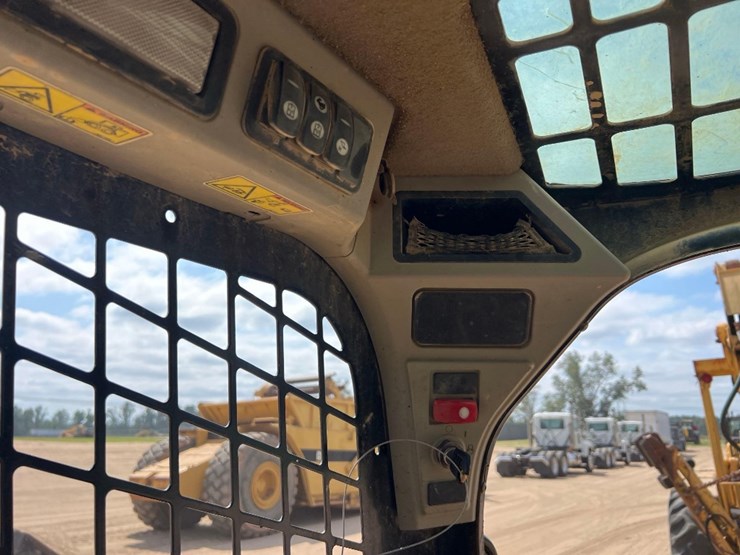 2014-caterpillar-279d-image-29