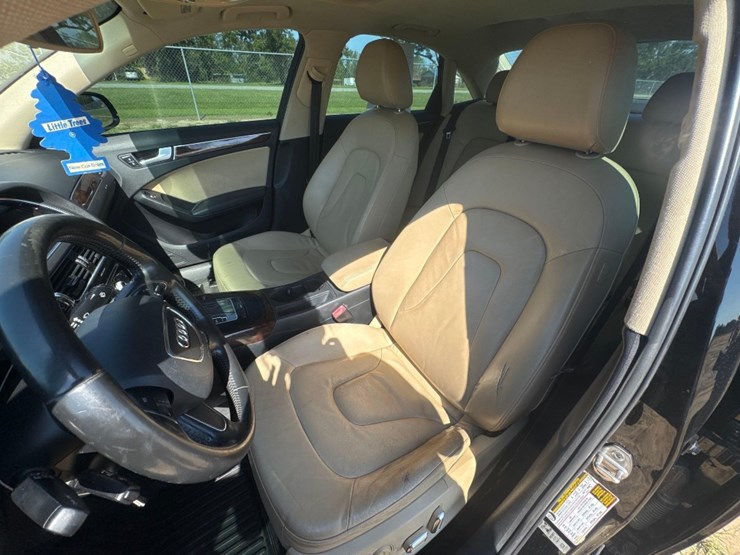 2013-audi-a4-20t-sedan-image-21