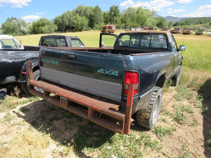 1995-dodge-w2500-laramie-slt-cummins-4x4-pickup-image-3