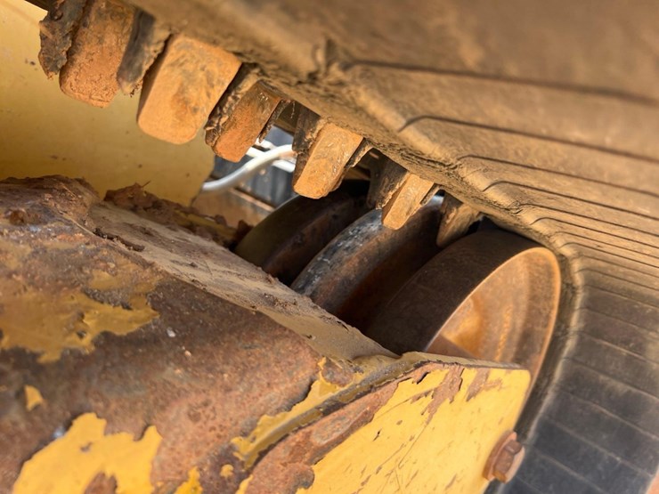 2023-caterpillar-299d3-xe-image-15