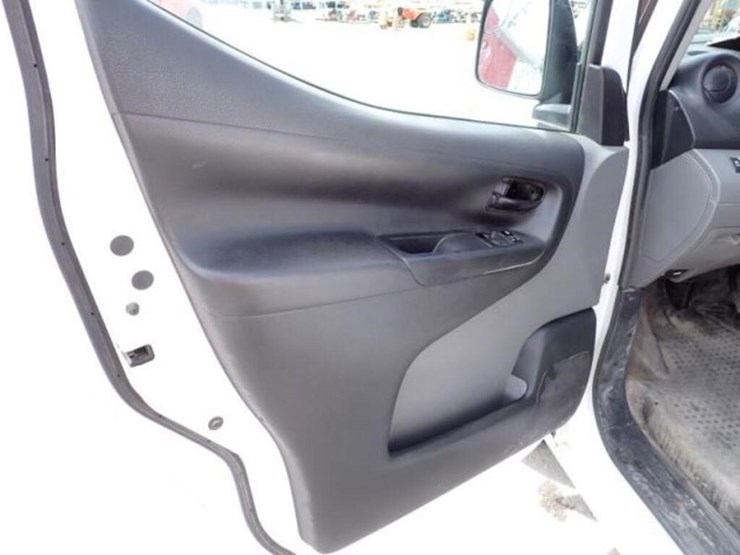 2019-nissan-nv200-image-28