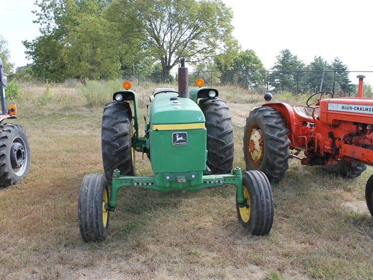 john-deere-2640-image-2