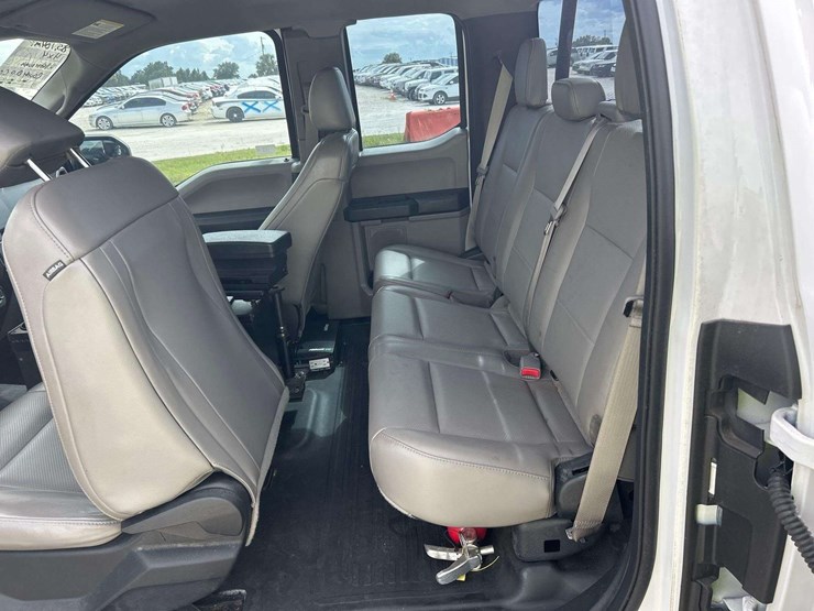 2017-ford-f150-image-17