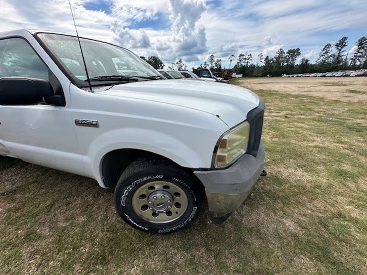 2005-ford-f250-image-17