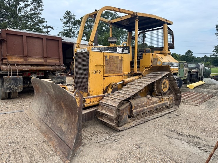 caterpillar-d5m-xl-image-2