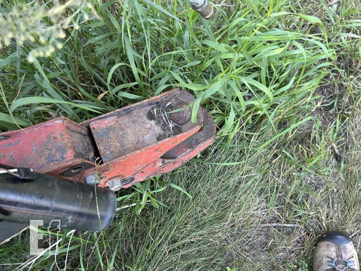 new-holland-660-image-21