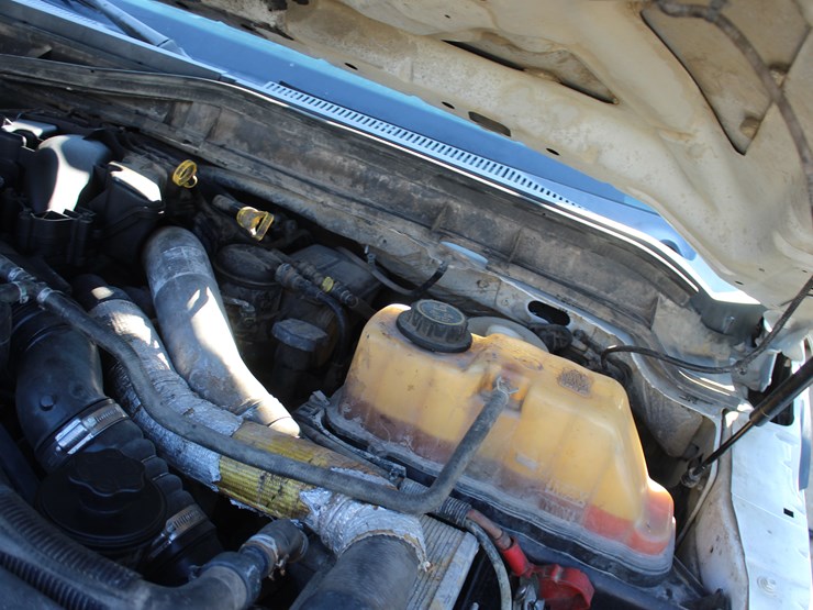 2015-ford-f550-image-11