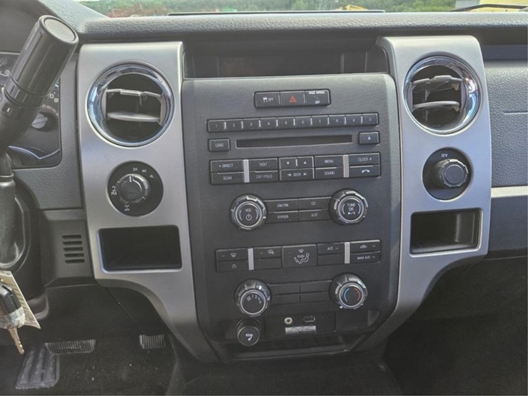 2012-ford-f150-xlt-image-36