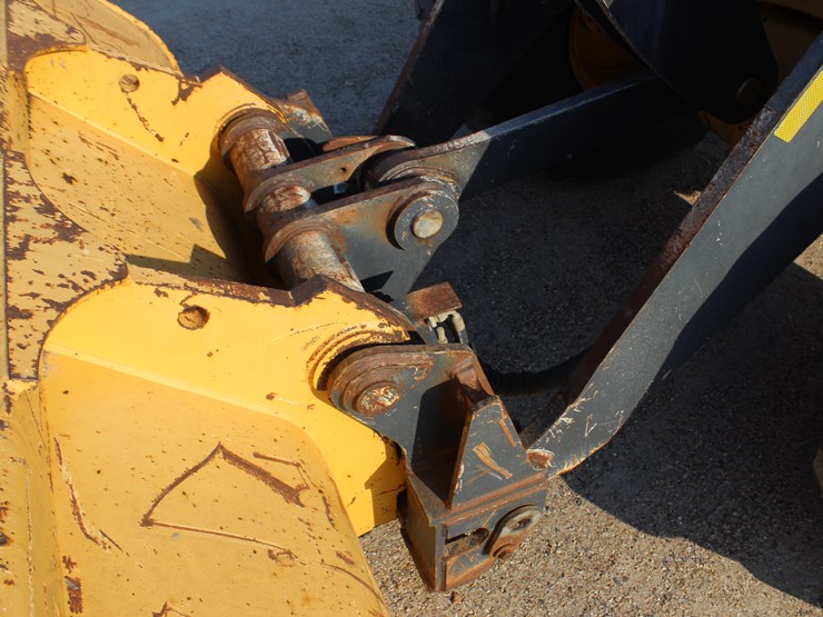 2015-deere-544k-image-11