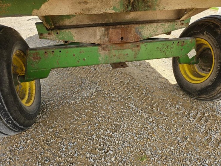 john-deere-125-image-18