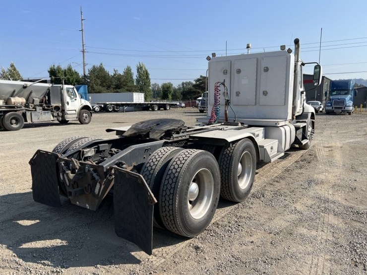 2012-mack-cxu613-t/a-truck-tractor-image-4